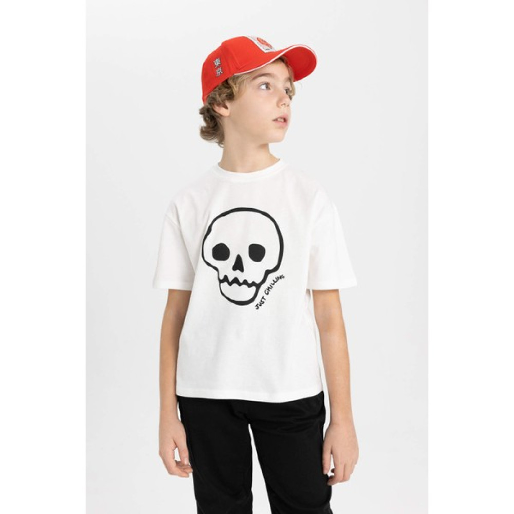DeFacto Erkek Çocuk Oversize Fit Bisiklet Yaka Nakışlı Kısa Kollu Tişört B6433A824SM Erkek Çocuk T-shirt Fiyatı
