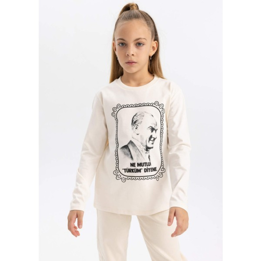 DeFacto Kız Çocuk Atatürk Baskılı Bisiklet Yaka Penye Uzun Kollu Tişört B2427A823WN Kız Çocuk Sweatshirt Fiyatı