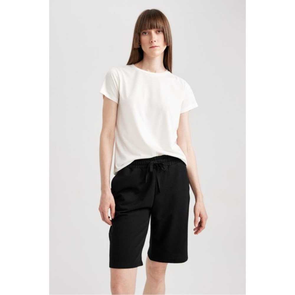 DeFacto Regular Fit İnce Sweatshirt Kumaşı Bermuda W9369AZ23SM Bayan Şort Fiyatı