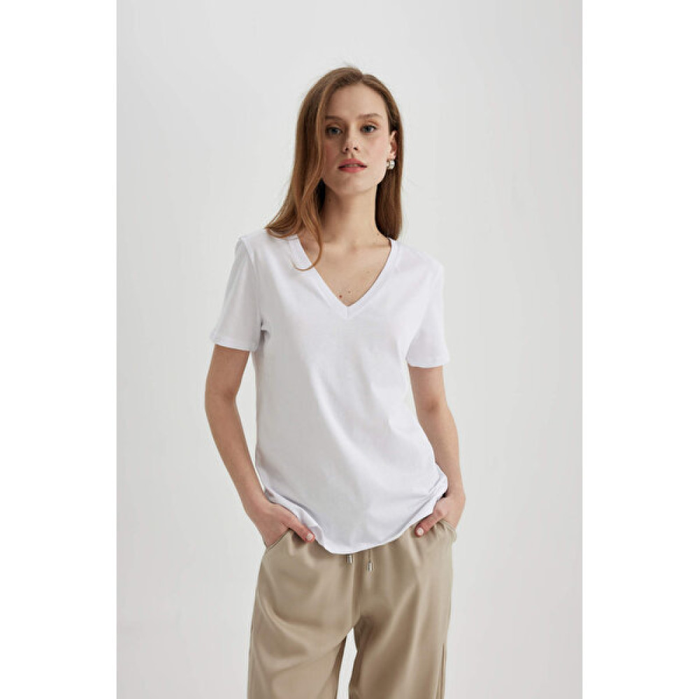 DeFacto Regular Fit V Yaka Kısa Kollu TIŞÖRT W9578AZ24SM Bayan T-shirt Fiyatı