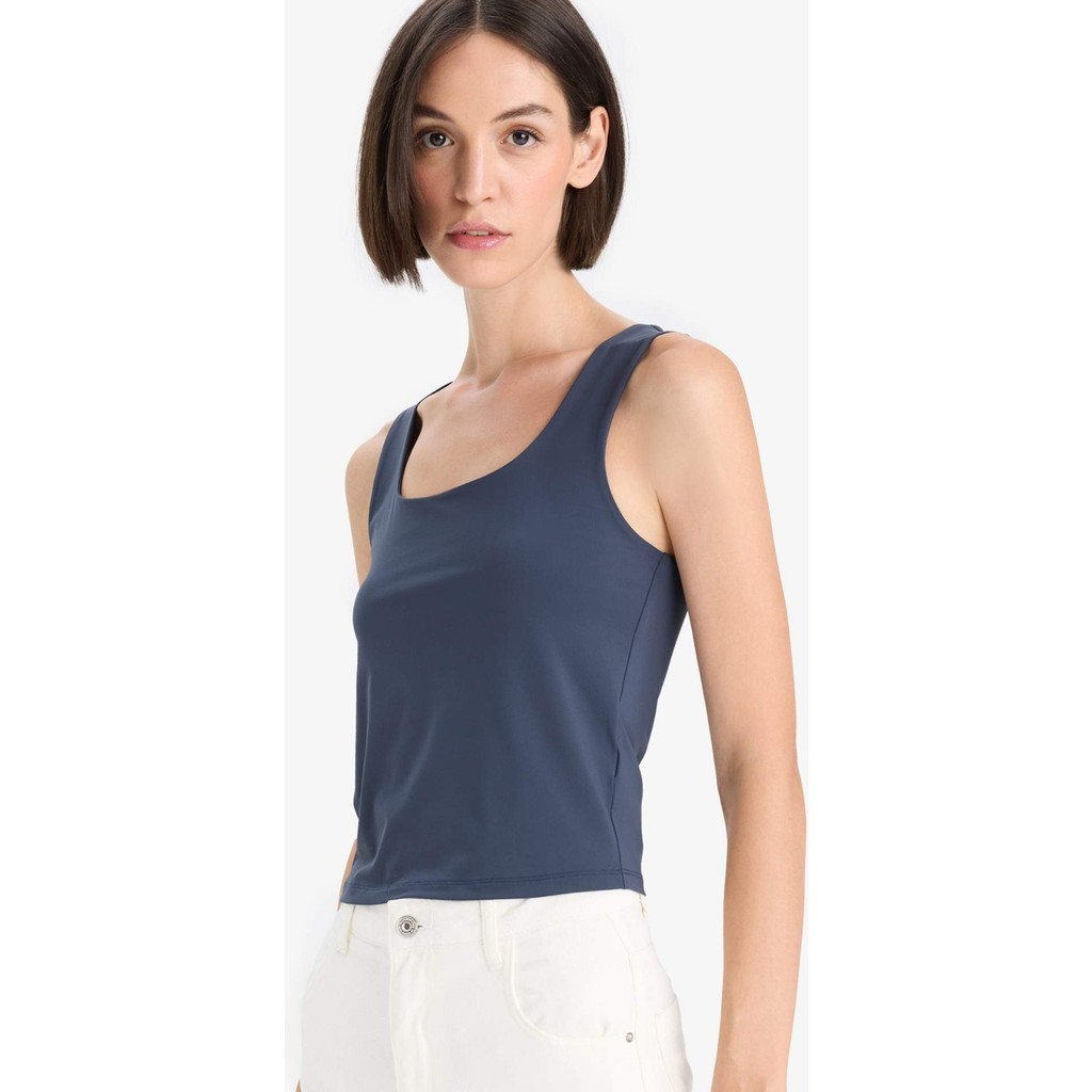 DeFacto Slim Fit Basic Düz Kare Yaka Atlet C2622AX25AU Bayan Atlet Fiyatı