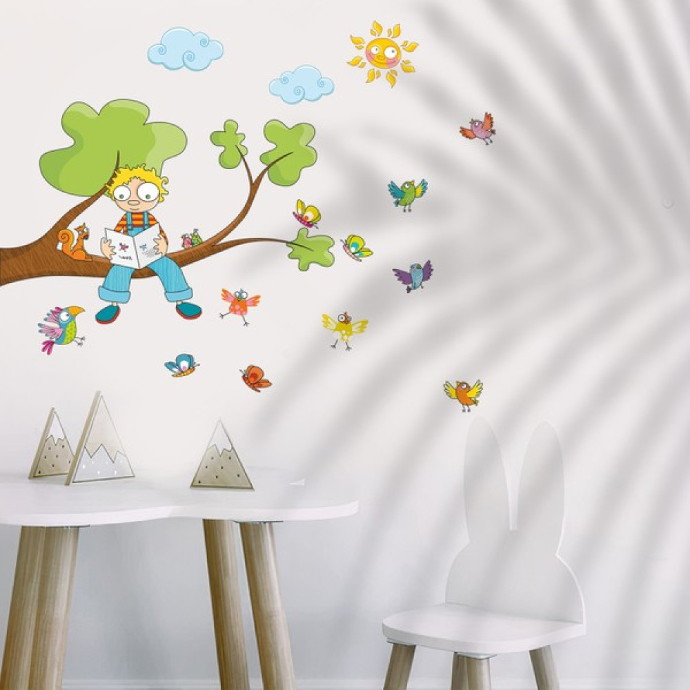 DekorLoft Dekor Loft Kitap Okuyan Akıllı Çocuk Duvar Sticker Sol Duvardan Çocuk Odası Duvar Sticker Bebek Odası Duvar Süsü Fiyatı