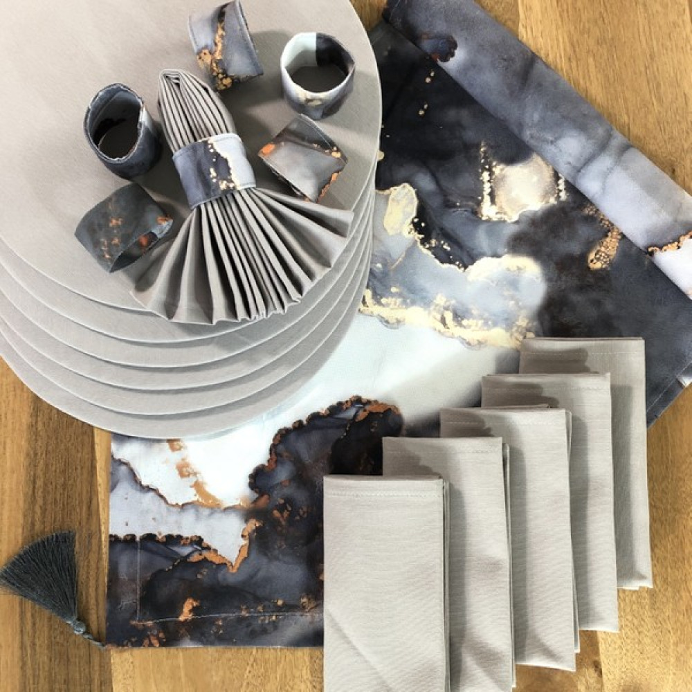 Desenİzmir Amerikan Servis Gri Mermer Desen Takım 6 Supla, 6 Kumaş Peçete, 6 Peçete Halkası ve Runner Örtü Kombin 6 - 40 x 140 cm - Renkli Amerikan Servis Fiyatı