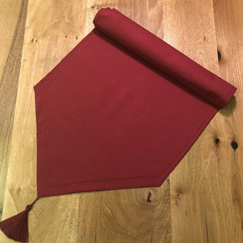 Desenizmir Düz Renk Üçgen Runner - 40 x 140 cm - Bordo Masa Örtüsü Fiyatı
