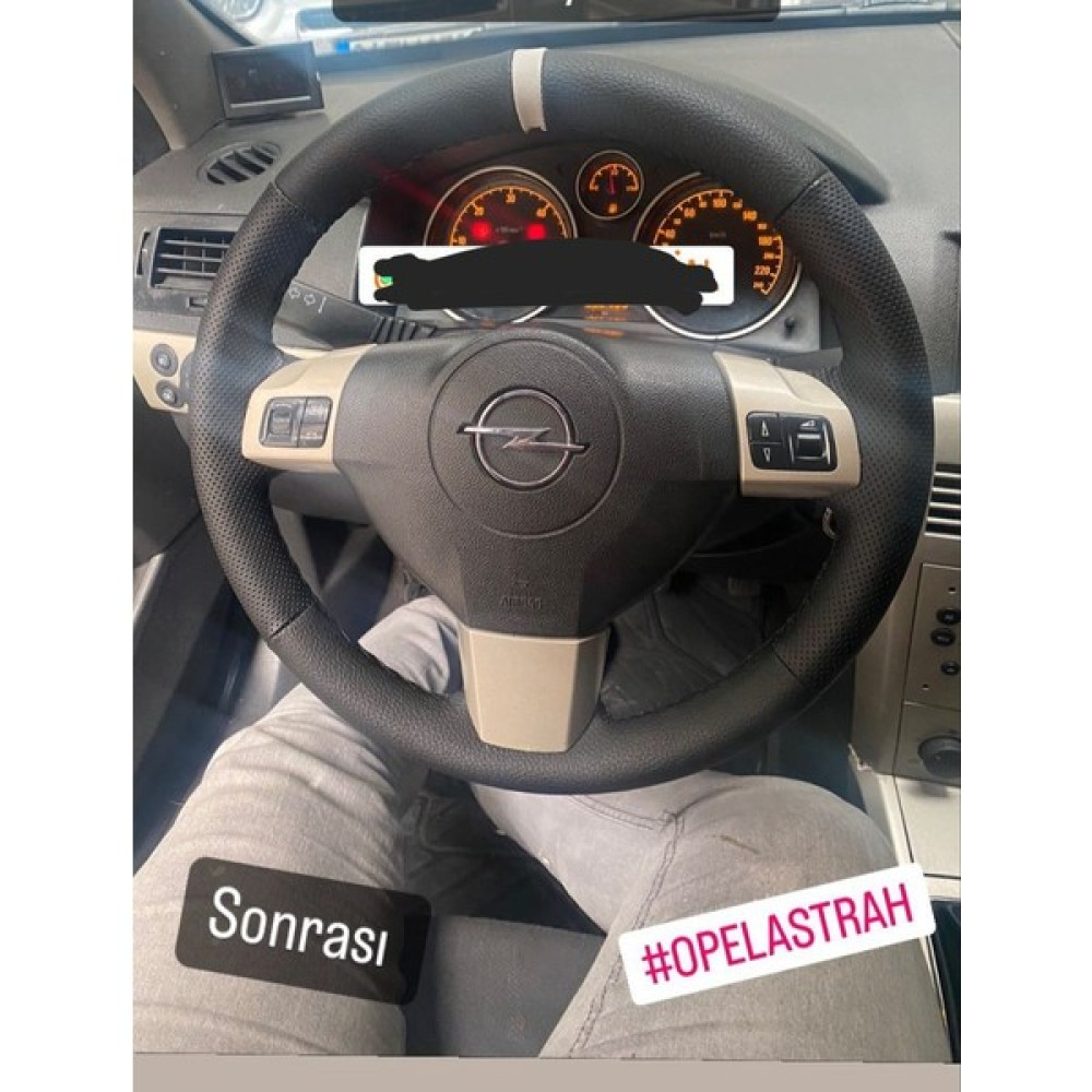 Detay Opel Astra H Kasa Direksiyon Kılıfı Beyaz Şeritli Spor(Kendi Fabrikasyon Derisi Sökülerek Yapılır) Direksiyon Kılıfı Fiyatı