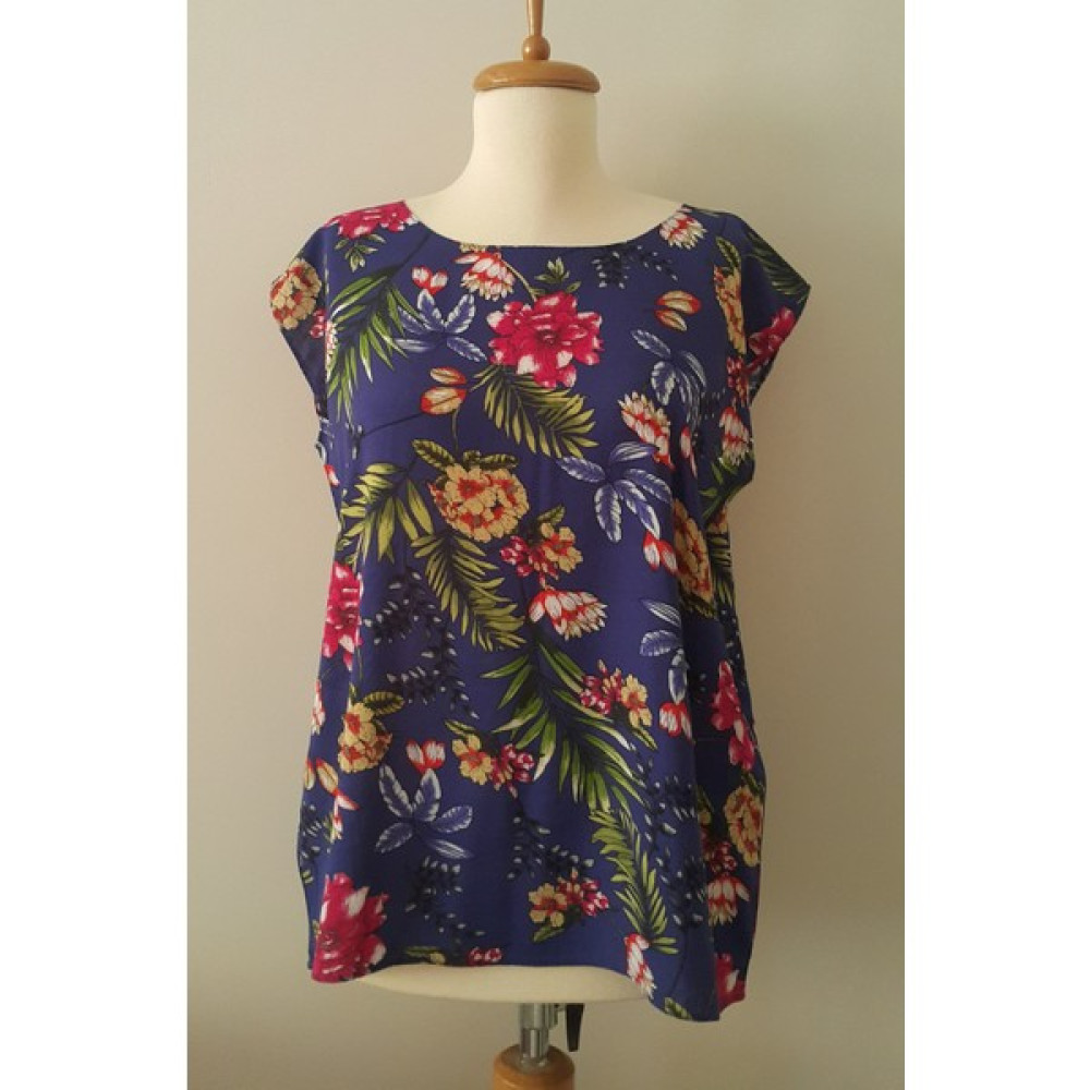 Doğa Tasarım Kadın Renkli Desenli Pikolu Kolsuz Pamuk Trend Bluz Tunik T-Shirt Bluz Fiyatı