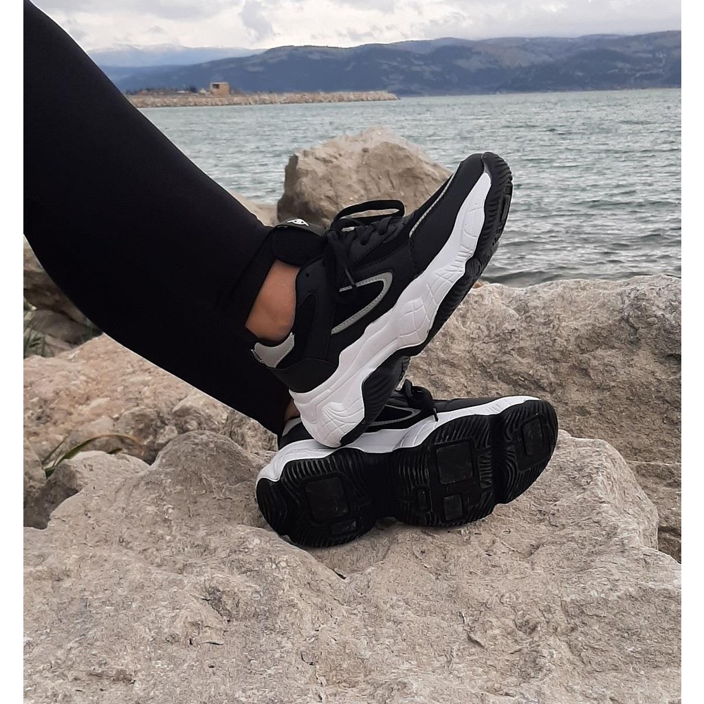 Dunlop 2323 Siyah-Beyaz Renk Fuspetli Kalın Taban Spor Ayakkabı Ayakkabılar ve Çantalar Fiyatı