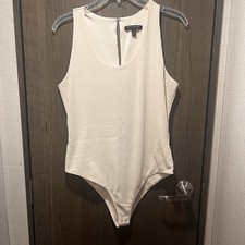Banana Republic Women’s Bodysuit Cream Ribbed Sleeveless Medium M Snap Closure Women's Bodysuit price