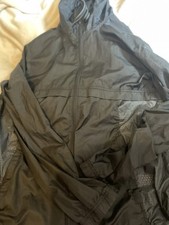 Under armour Men’s Raincoat Fitted Heatgear Black Size Large Vgc Men's Raincoat price