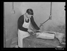 Photo:Casselton North Dakota 1940 Meat Cutting Cold Storage Locker Worker Worker Lockers price