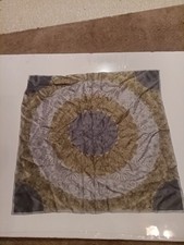 Silky vintage scarf, square 21" x 22" Unique design ! nice. Scarf price