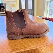UGG Kids Callum Chelsea Boot 1100170K Suede Slip On Unisex Size 10 Brown Unisex Kids' Booties price