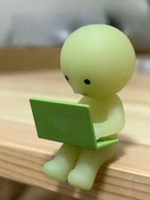 SMISKI Work Series Researching Laptop Glow in the Dark Japan Used Laptop & Notebook price