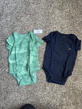 Baby GAP Short Sleeve Pocket Bodysuit Size 6-12 Months Blue Green Camo 2 Piece Baby Bodysuit price