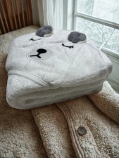 🔥🔥🔥Cute White Bear Hooded Baby Towel-Soft & Absorbent- 3ftx3ft Microfiber Baby Towel price