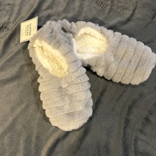🧷 SLIPPER SOCKS Women's Gray Faux Fur Pull-on WITH GRIPPERS M/L (8-10) Women's Slipper Socks price