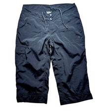 North Face hiking capris Women’s Size 4 Black drawstring cargo pockets Gorpcore Shorts & Capri (Outdoor) price