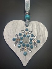 Silber Blau Glitzer Perle Herz Holz Hänge Deko Schild Plakette Geschenk (c) Baby-Door Ornament price