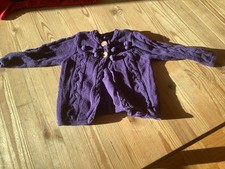 Mädchen Baby Strickjacke Jacke Gr. 74 MCXX lila Zopfmuster Langarm Baumwolle Baby-Strickjacke price