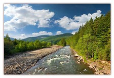 XXL Poster 100 x 70cm Gebirgslandschaft mit strömendem Fluss Bäume blauer Himmel Poster price
