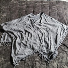 Grauer Poncho mit Fransen - C&A Canada - Einheitsgröße Poncho price