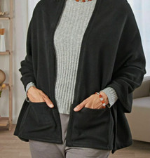 Flauschweicher Fleece Stola/Poncho Schwarz mit großen Taschen Universalgröße Poncho price