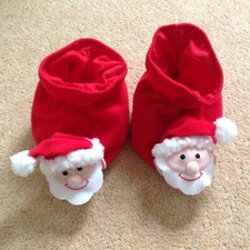 Baby erste Weihnachten Neuheit Kinderwagenschuhe Hausschuhe Santa Pre Walking Schuh Griffe Unisex Kids' Babybooties price