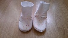 Weiße Slipper für Kinder, Next, 6-12 Monate Unisex Kids' Babybooties price