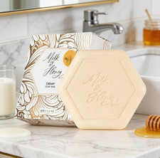 Oriflame Milk & Honey Gold Creamy Soap Bar Milch Honig Pflege Hand Creme Seife Milk price