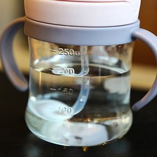 250 ml Baby Sippy Water Cup Kid Griff Lernen Sie Fütterungsflasche Anti-Kochend Water Flasche price