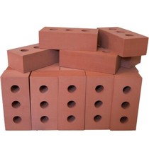30 (dreißig) x lebensgroße Schaumstoffziegel Set für Kinder. Indoor/Outdoor Play. Nagelneu. Education Sets price