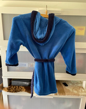 Jungen Bademantel Gr. 110/116 blau Fleece Kapuze Gürtel Bindeverschluss Langarm Jungenmantel price