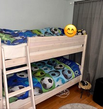 Stabiles Etagenbett aus Massivholz mit Leiter – Abgebaut & Abholbereit Etagenbett price