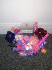 Mädchen Kosmetik Make-up Beauty Produkte Wimpern Lipgloss Paket Korb Tasche False Eyelash Produkte price