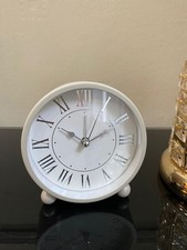 Cremefarbener kleiner dekorativer analoger Wecker Kaminuhr Decorative Clock price