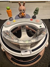 Baby Lauflernhilfe Gehfrei rund mit Sitz & Spielbogen Hasenfigur grau/rosa/weiß Lauflernhilfe price