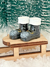 Miniatur 1:12 Puppenhaus 1 Paar Weihnachtsmann-Stiefel Zubehör Dekoration Deko Weihnachtsdeko & Zubehör price