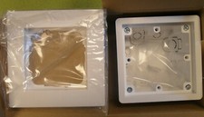 GIRA    2881201 Einbauset 1 fach  mit 1-fach Rahmen, reinweiss Gerätedose Ankastre Setler price