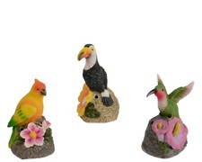 1 Dekofigur Vogel 11x7cm mit Bewegungssensor Dekovogel Tierfigur Dekofigur price