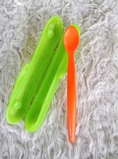 Tupperware Tuppercare Baby Soft Fütterlöffel mit Box grün orange C116 Babylöffel Fütterlöffel price