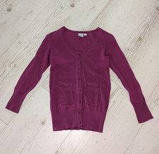 alive Mädchen Strickjacke/Cardigan Gr. 140 lila V-Ausschnitt Knöpfe Taschen Mädchen-Strickjacke price