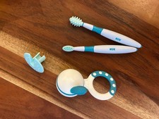 NUK Baby Zahnpflege-Set mit 2 Lernzahnbürsten, Fingerzahnbürste, Beißring Baby-Zahnbürste price