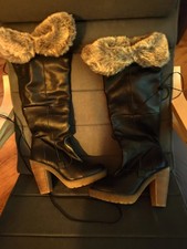 Winterstiefel aus Kunstleder mit Pelzimitat und Schnürung in Größe 40. Damen-Stiefel price