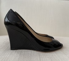 Jimmy Choo Baxen schwarzer Lack Keilabsatz Peeptoe Gr. 37 leicht getragen Wedge Heels price