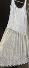 Vestido sin mangas gris PPLA con falda de encaje de tul pequeño Slip Vestido price