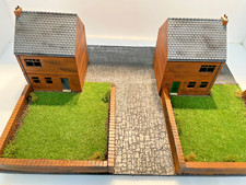 (NO62) - Juego 2 x (20mm) casas y jardines a base de calle adoquinada VENTA Juguete Houses price