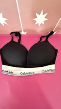 Sujetador negro suave 32DD sin aros Calvin Klien para mujer Bra price