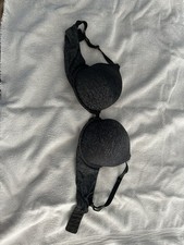 Sujetador Victoria’s Secret Perfect Shape. 34DD negro y gris. Excelente estado usado. Bra price