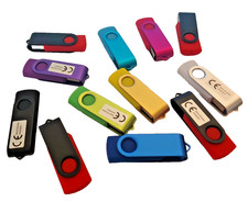2 X UNIDADES FLASH/MEMORIA 16GB CALIDAD - NUEVAS Y SIN USAR. EXCELENTE CALIDAD Flash Drives price