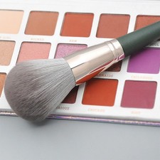 Kit de brochas de maquillaje de bambú de 14 piezas juego de brochas cosméticas profesionales negras Neceser de maquillaje price